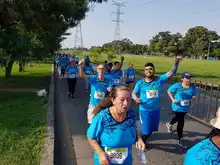 Un río celeste se tomó las calles del Distrito de Aguablanca con la ´5K Jarillón’