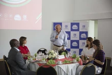 Desayuno rectores Mi Comunidad es Escuela 