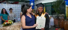 Con diploma en mano 10 ex habitantes de calle buscan nuevas oportunidades de vida