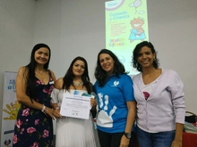 Líderes comunitarios se certifican en  acompañamiento a familias, cuidado y crianza