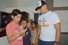 Campaña Un Juguete, una sonrisa alegró los corazones de 400 niños del área de renovación urbana