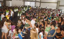 Campaña Un Juguete, una sonrisa alegró los corazones de 400 niños del área de renovación urbana