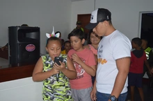 Campaña Un Juguete, una sonrisa alegró los corazones de 400 niños del área de renovación urbana