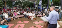 ¡Internet gratuito para todos! Alcalde Armitage inaugura 40 zonas Wifi desde el Parque del Perro 14