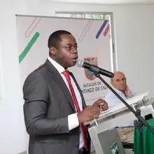 Alcalde Armitage inaugura oficialmente las modernas instalaciones de la Secretaría de Salud Municipal