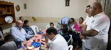 En nuevo recorrido por los territorios rurales, Armitage compartió con habitantes de El Saladito