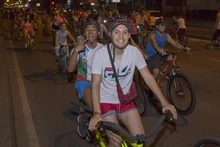 La Ciclovida nocturna: el nuevo encanto de Cali bajo la luna con deporte y actividad física