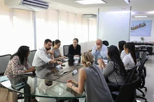 Consejera Política Adjunta dialoga con Alcalde de Cali