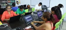 Biblioteca Pública Desepaz: espacio para el teatro y las manualidades 