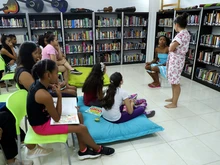 Biblioteca Pública Desepaz: espacio para el teatro y las manualidades 