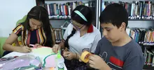 Biblioteca Pública Desepaz: espacio para el teatro y las manualidades 