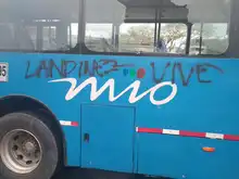 Retencio?n y vandalismo contra el MIO afecta a los calen?os