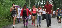 Ascenso a los cerros, una tradición a prueba de agua 