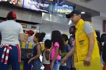 Alcaldía de Cali llevó más de 200 niñas, niños y adolescentes a una función gratuita en Cine Colombia 