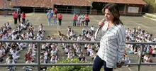 Gobierno de Maurice Armitage aumenta oferta educativa oficial para la comuna 18