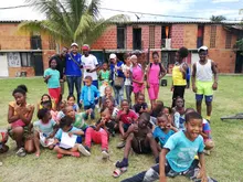 Potrero Grande jugó su partido de la paz en el Día de la Madre