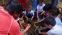 Institución Educativa Villa Carmelo vivió una minga entorno a la huerta
