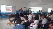 Institución Educativa Villa Carmelo vivió una minga entorno a la huerta