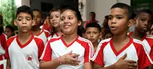 Armitage entrega la primera tienda escolar 100% saludable del país, en una escuela pública de Cali