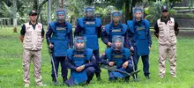 Armitage recibe del Ejército certificado que acredita a Cali como territorio libre de minas antipersonales