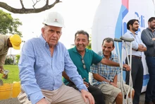 Alcalde Armitage presenta los nuevos 335 paraderos cubiertos del MIO que ya disfrutan los caleños