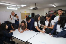 Servidores públicos y estudiantes caminaron por la Ruta de la integridad 