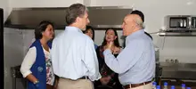 Armitage recorre junto al Embajador de EE. UU. el que será el nuevo hogar de paso de la iglesia para los venezolanos 2