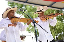 El violín caucano: el instrumento que aprendieron a tocar a oído nuestros esclavos es uno de los reyes del Petronio Álvarez 14