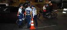 67 conductores sancionados y 25 motocicletas inmovilizadas por transitar en la madrugada, falta de documentos y embriaguez