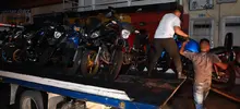 67 conductores sancionados y 25 motocicletas inmovilizadas por transitar en la madrugada, falta de documentos y embriaguez