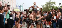Mil niños de 55 escuelas de baile fueron exaltados por el alcalde Armitage