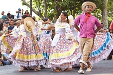 Lleno total en todos los escenarios del XXV Encuentro de Danzas Mercedes Montaño