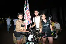 Los jóvenes se gozaron  la Ciclo Juvenil, un paseo nocturno sobre ruedas