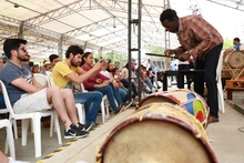 El maestro Kizú descifra la magia del bombo golpeador y enseña sobre la sanación de la marimba