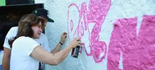 Más que pintura y color, paz y reconciliación en los muros de la Comuna 20