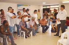 Se instala mesa de trabajo entre la Emru y comerciantes de San Pascual