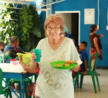 Más de 150 personas se benefician en el Comedor Juan Pablo II 