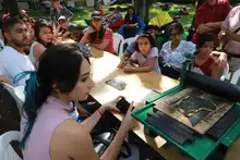 Con ritmos musicales, conferencias, programación académica y encuentros culturales avanza la cuarta versión de la feria del libro Cali
