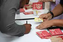 Alcaldía de Cali realizó la tercera entrega de bonos de alimentos a víctimas del conflicto armado