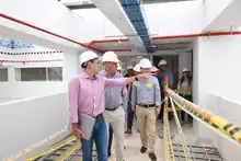 Alcalde Armitage supervisó obras de remodelación del edificio Bulevar de la Avenida Sexta 