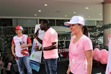 Con zumba rosa, caleñas bailaron contra el cáncer de seno