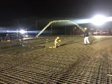 Fundido tablero del puente de la carrera 122 en el crucero a Puerto Tejada