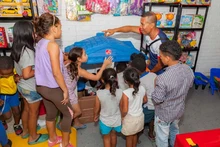 Los niños víctimas del conflicto ahora tienen un espacio lleno de magia y diversión