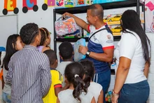 Los niños víctimas del conflicto ahora tienen un espacio lleno de magia y diversión