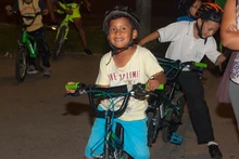 Con sesiones gratuitas que promueven el deporte la alcaldía de Cali convirtió la unidad Alberto Galindo en un espacio para la familia