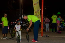 Con sesiones gratuitas que promueven el deporte la alcaldía de Cali convirtió la unidad Alberto Galindo en un espacio para la familia