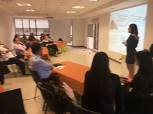 Fotos sesión 1 taller Introducción al Diseño y Desarrollo de Cuestionarios