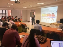 Fotos sesión 1 taller Introducción al Diseño y Desarrollo de Cuestionarios