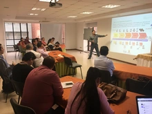 Fotos sesión 1 taller Introducción al Diseño y Desarrollo de Cuestionarios