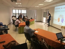 Fotos sesión 2 taller Introducción al Diseño y Desarrollo de Cuestionarios